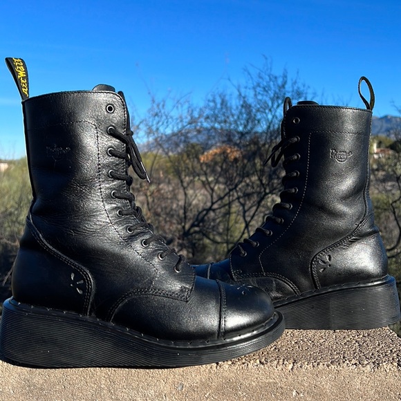 🏴󠁧󠁢󠁥󠁮󠁧󠁿 Dr. Martens MIE Daisy 3A33 Y2K Cutout Wedge Platform Boots UK 5 - Picture 8 of 17